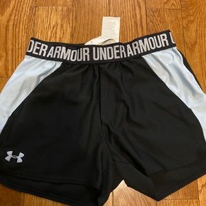 Black Under Armour shorts